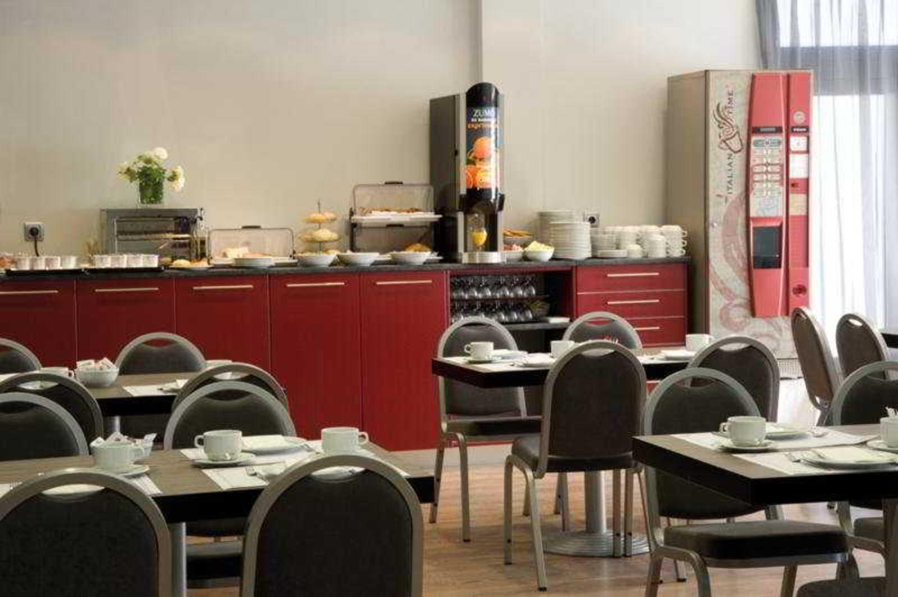 Hotel Cisneros Alcalá de Henares Restaurant photo